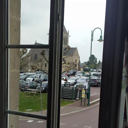 Gite De La Place De L'Eglise Sainte-Mère-Église Екстериор снимка